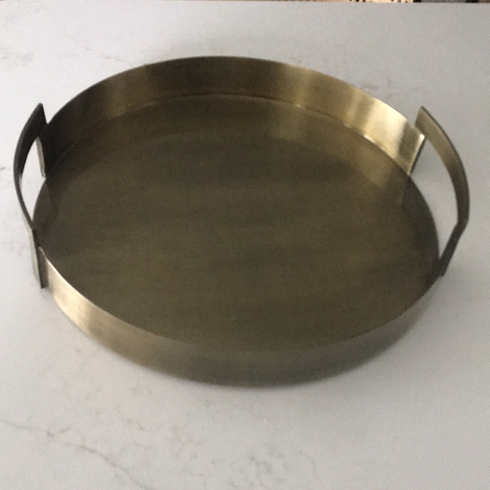 Kate and Laurel Myo Transitional Metal Round Tray 15 x 15 Brass Modern Tray - Picture 2 of 13
